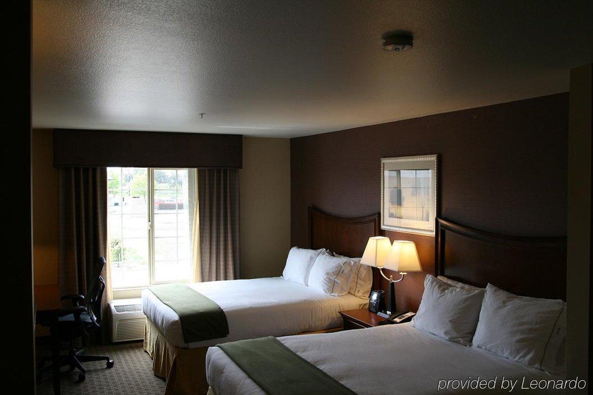 Holiday Inn Express Hotel & Suites Willows, An Ihg Hotel Room photo